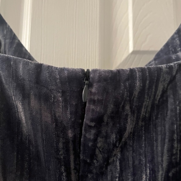 Elodie Women's Mini Crushed Velvet Dress (NWT) - Picture 4 of 4